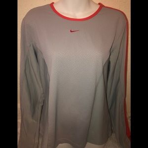 Nike top